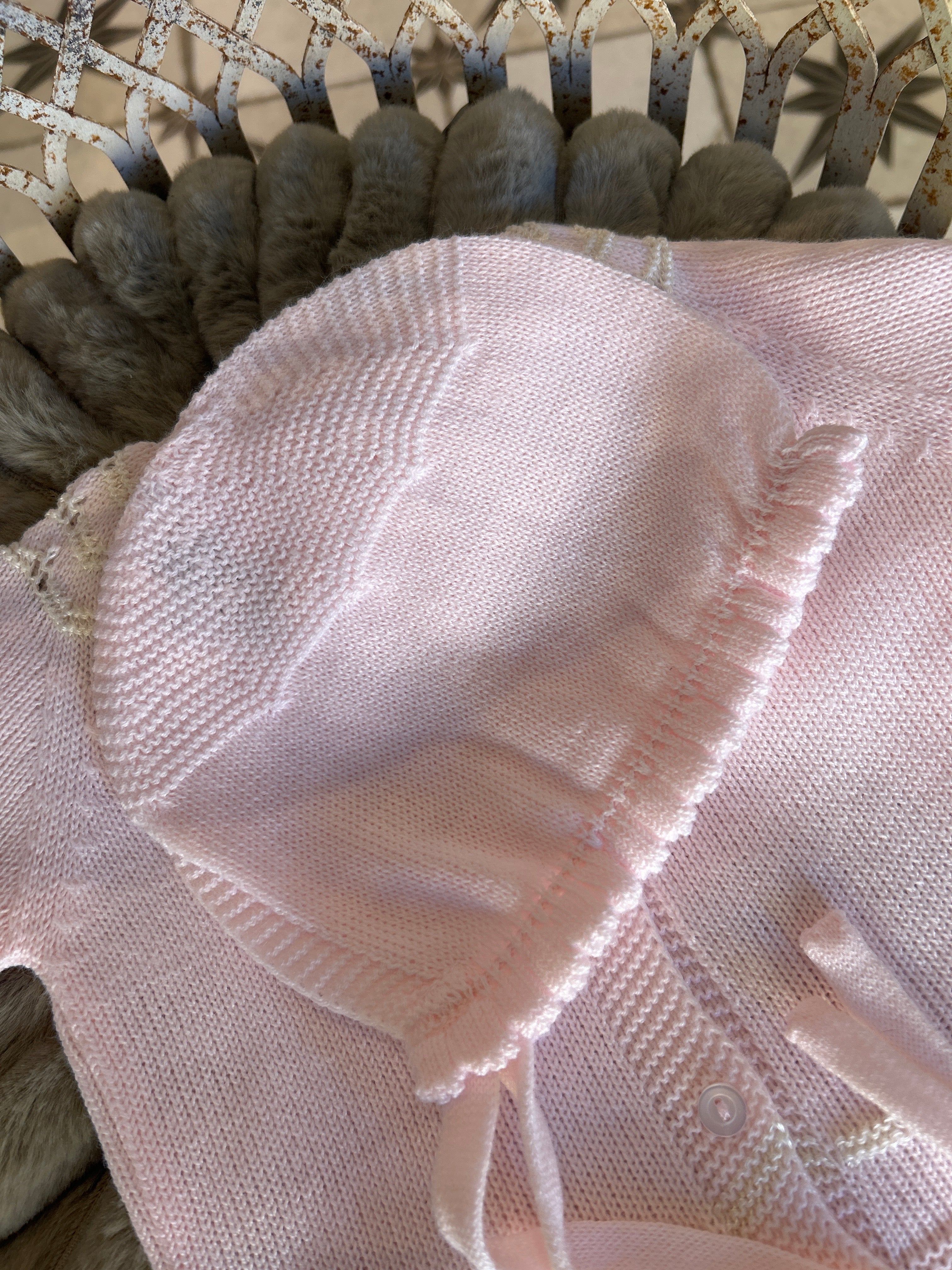 Conjunto hilo rosa y beig