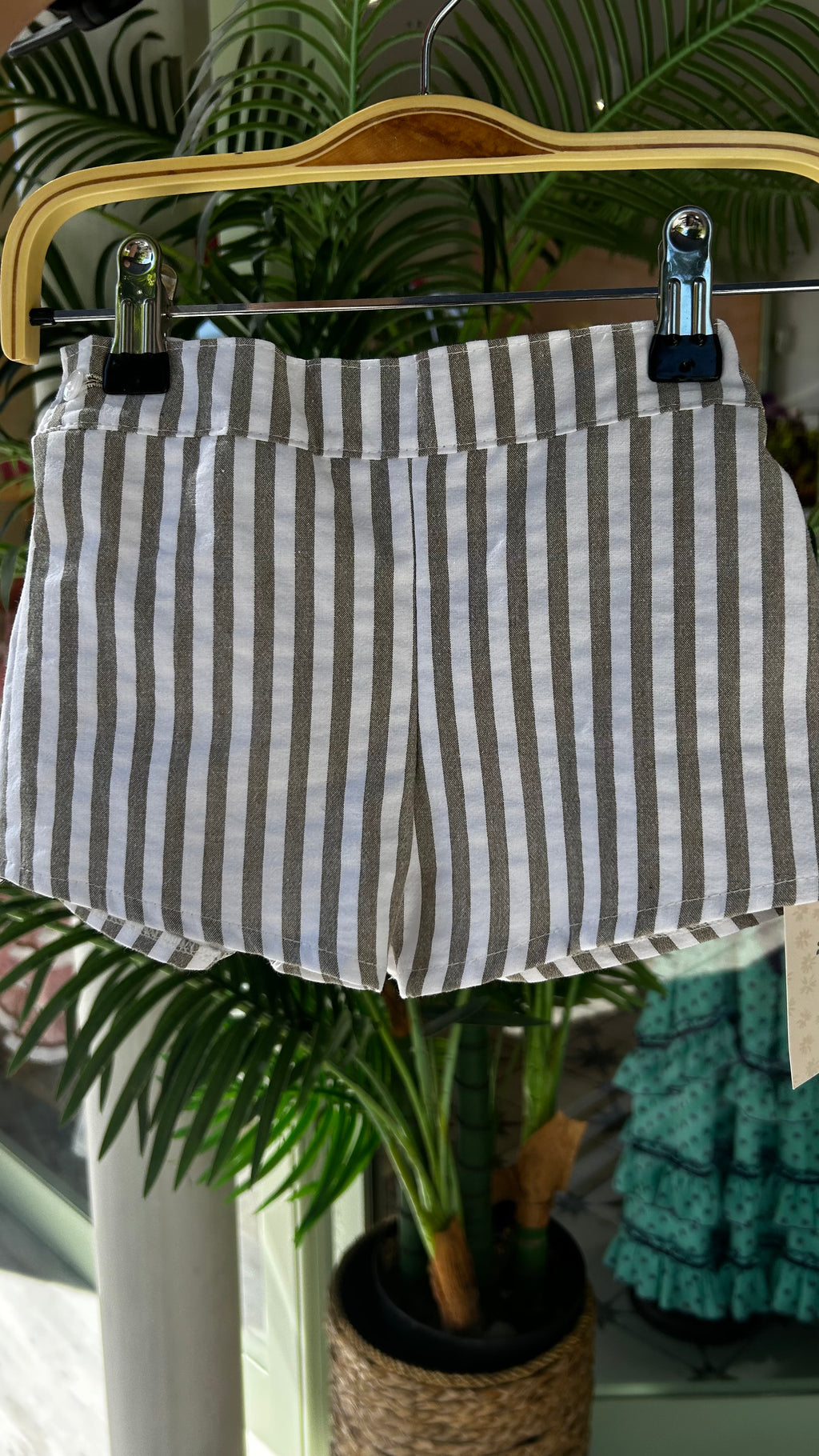 PANTALÓN CORTO RAYAS VERDE Y BLANCO
