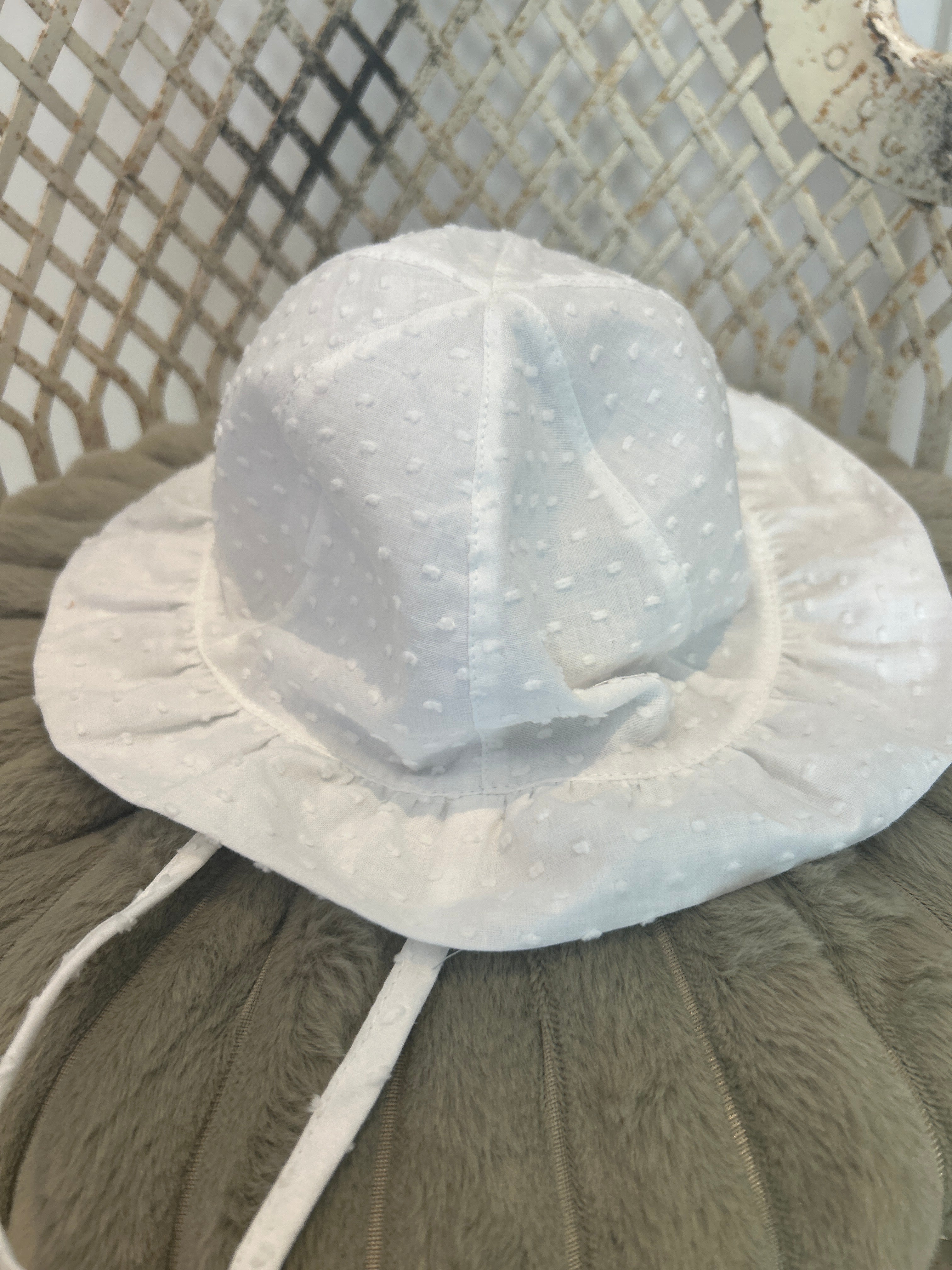 Sombrero blanco plumeti