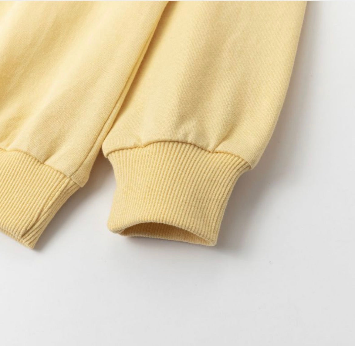 SUDADERA AMARILLA SURF