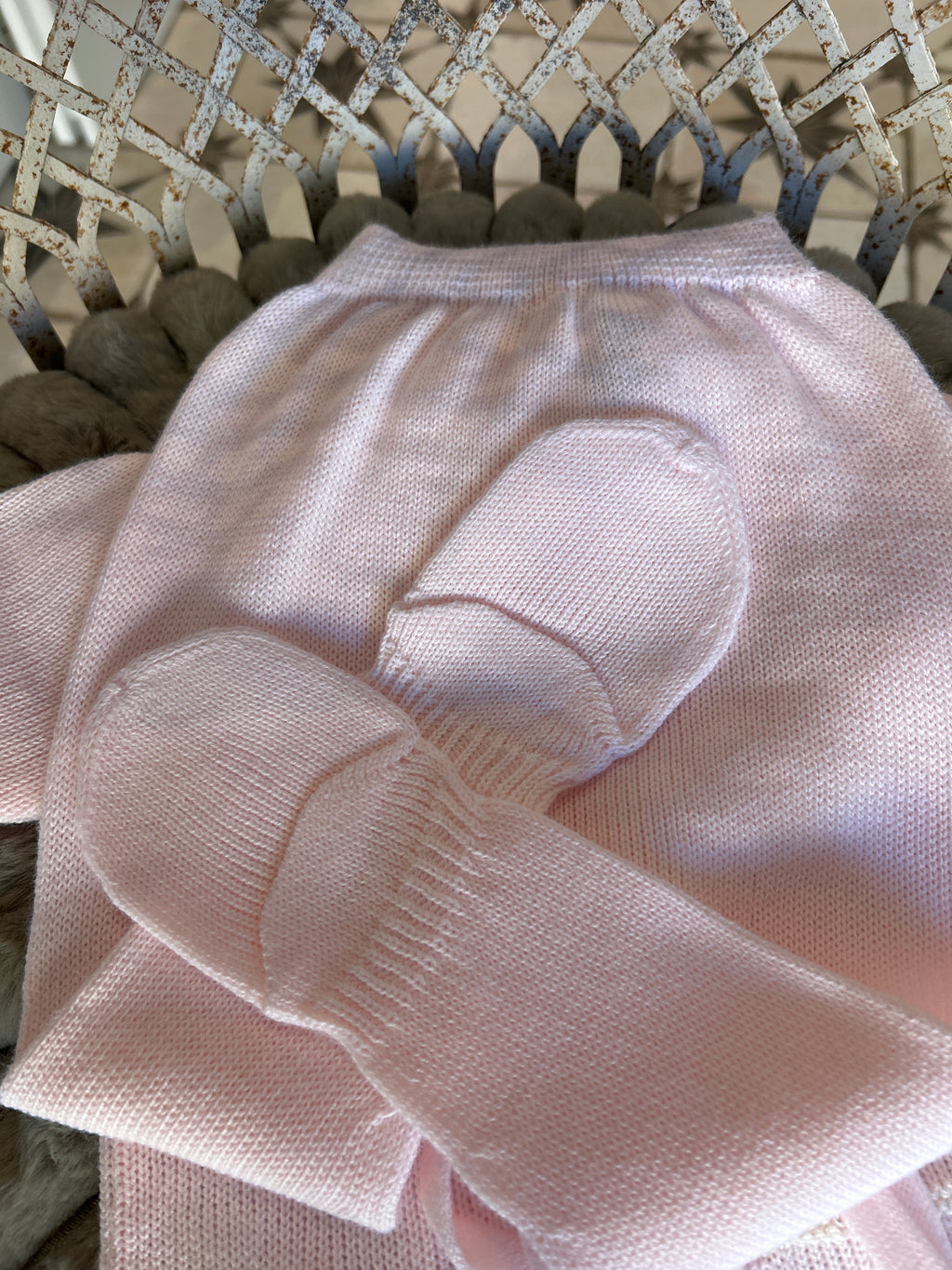Conjunto hilo rosa y beig
