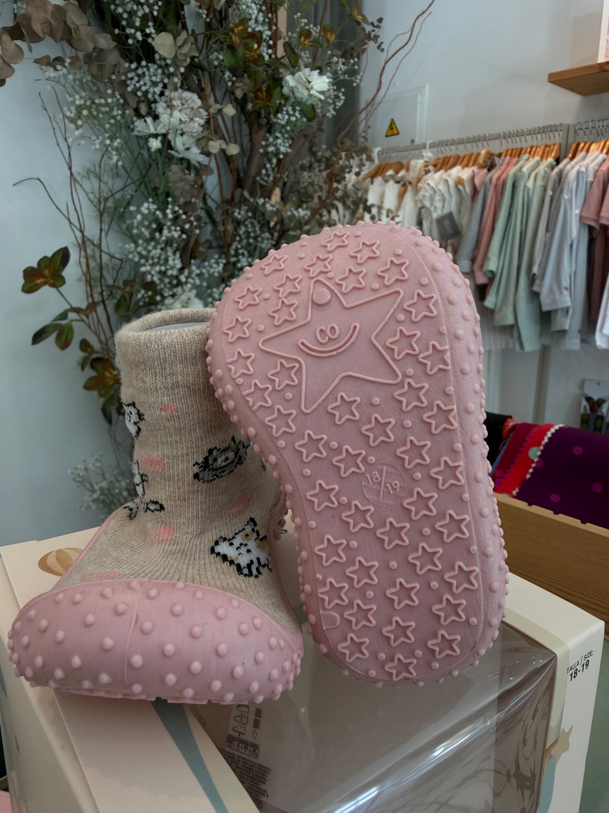 Zapatilla calcetín antideslizante rosa 5404