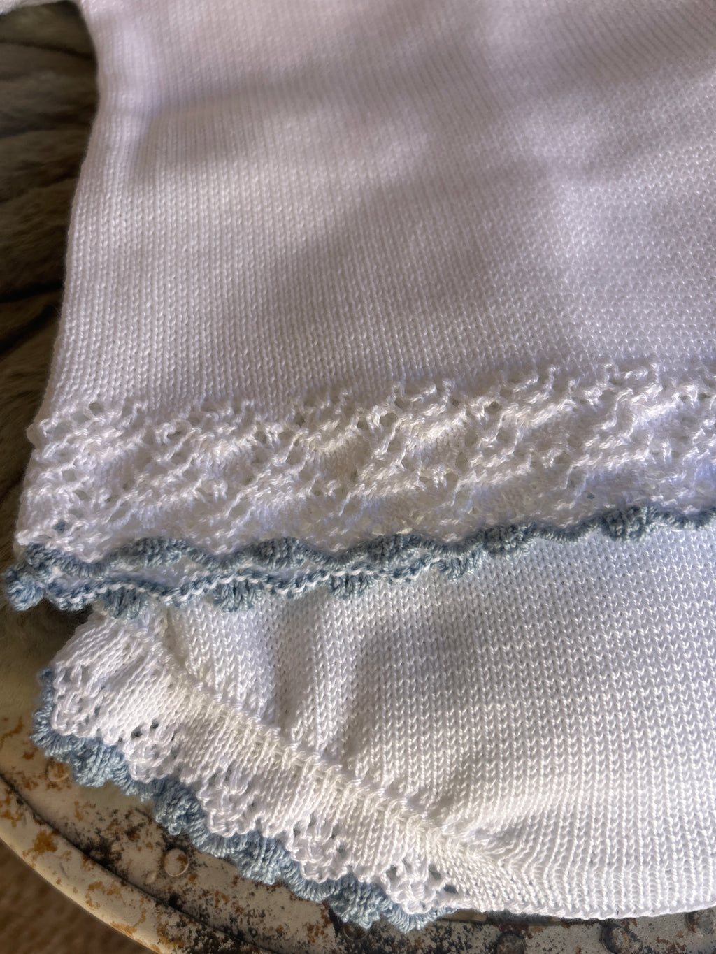 Conjunto hilo blanco y ducado