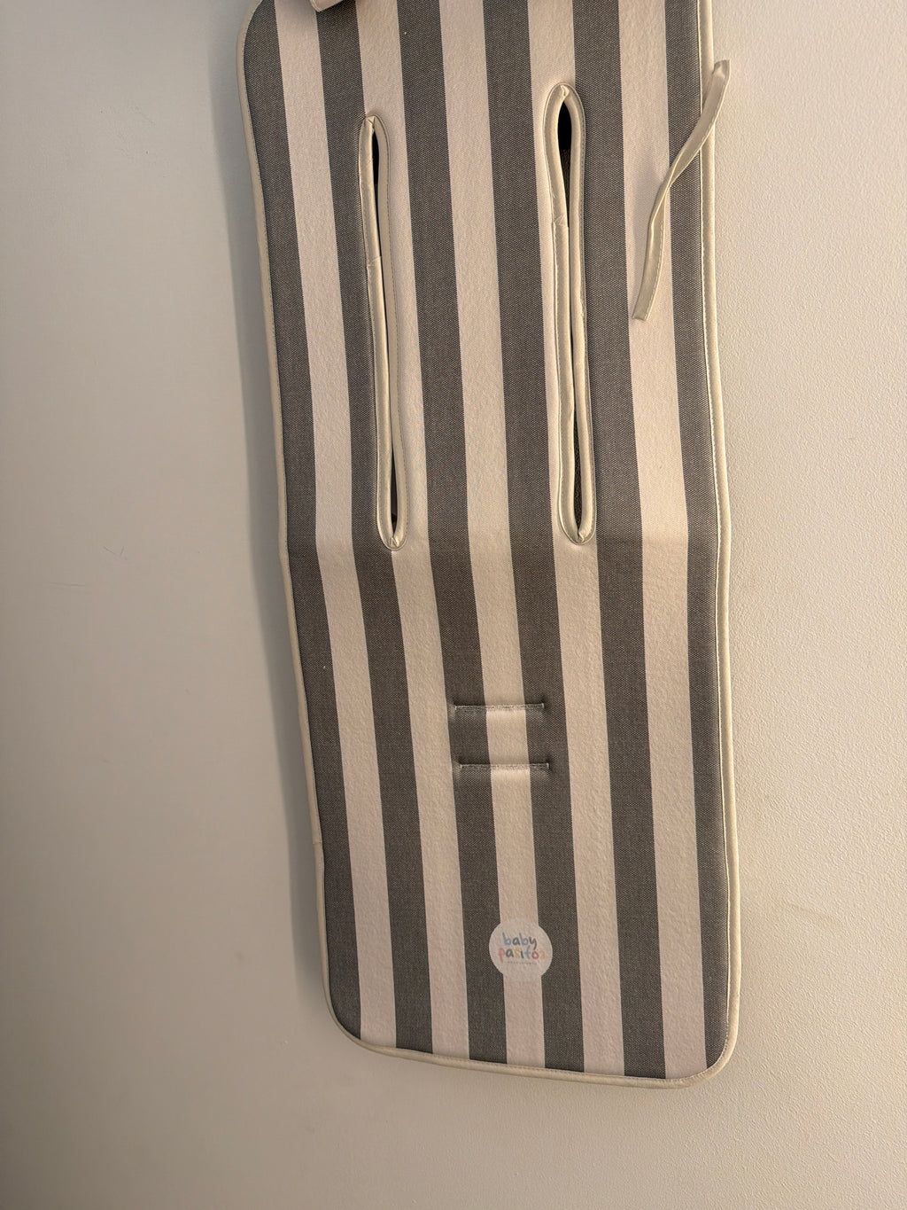 Colchoneta + bolso gris verdoso universal