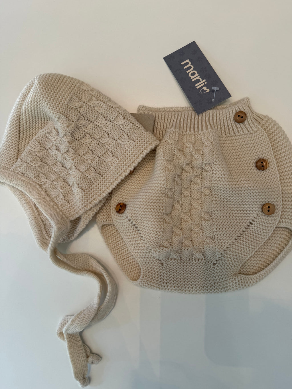 Conjunto capota y braguita beig