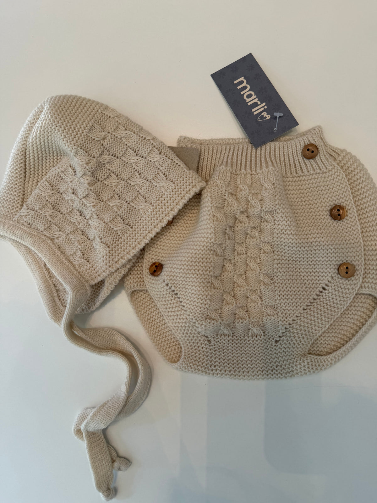 Conjunto capota y braguita beig