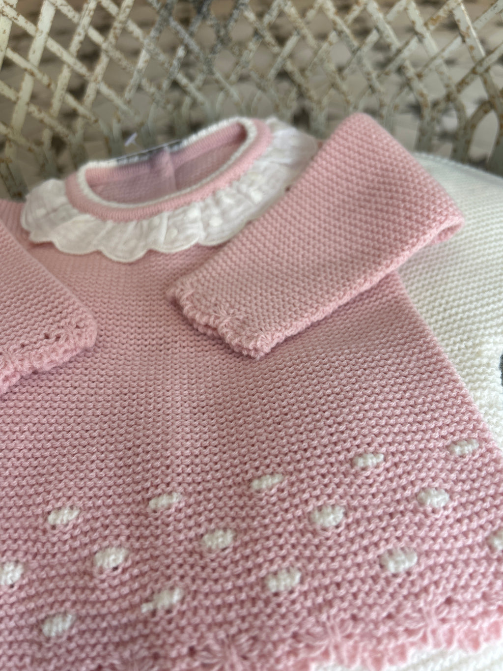 Conjunto rosita y blanco roto