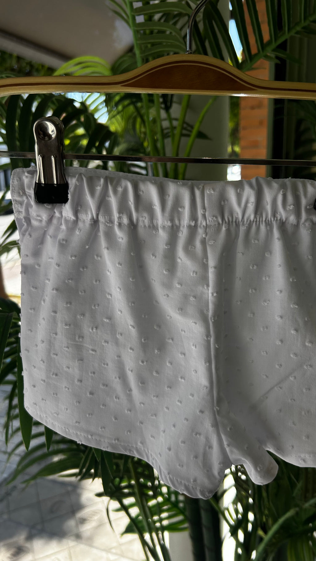 PANTALÓN CORTO PLUMETI BLANCO