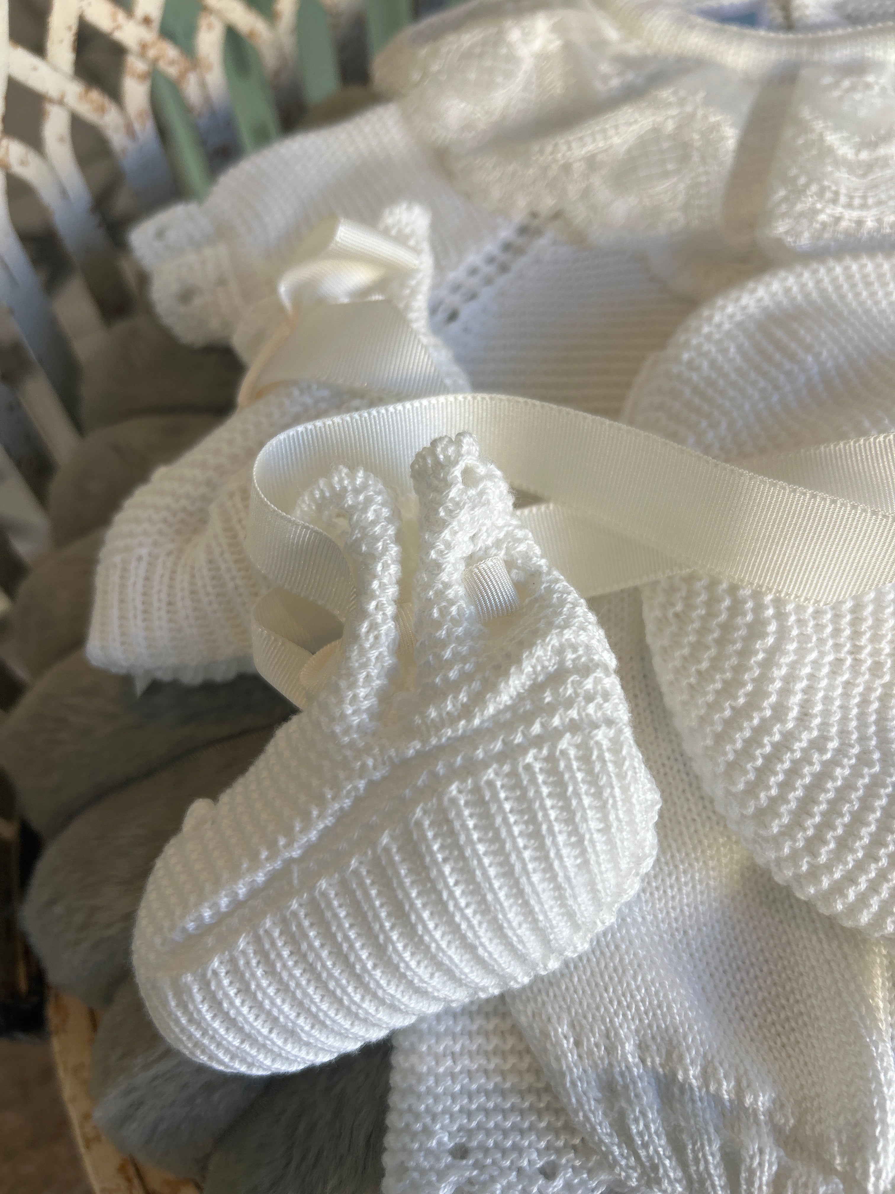 Conjunto hilo blanco roto
