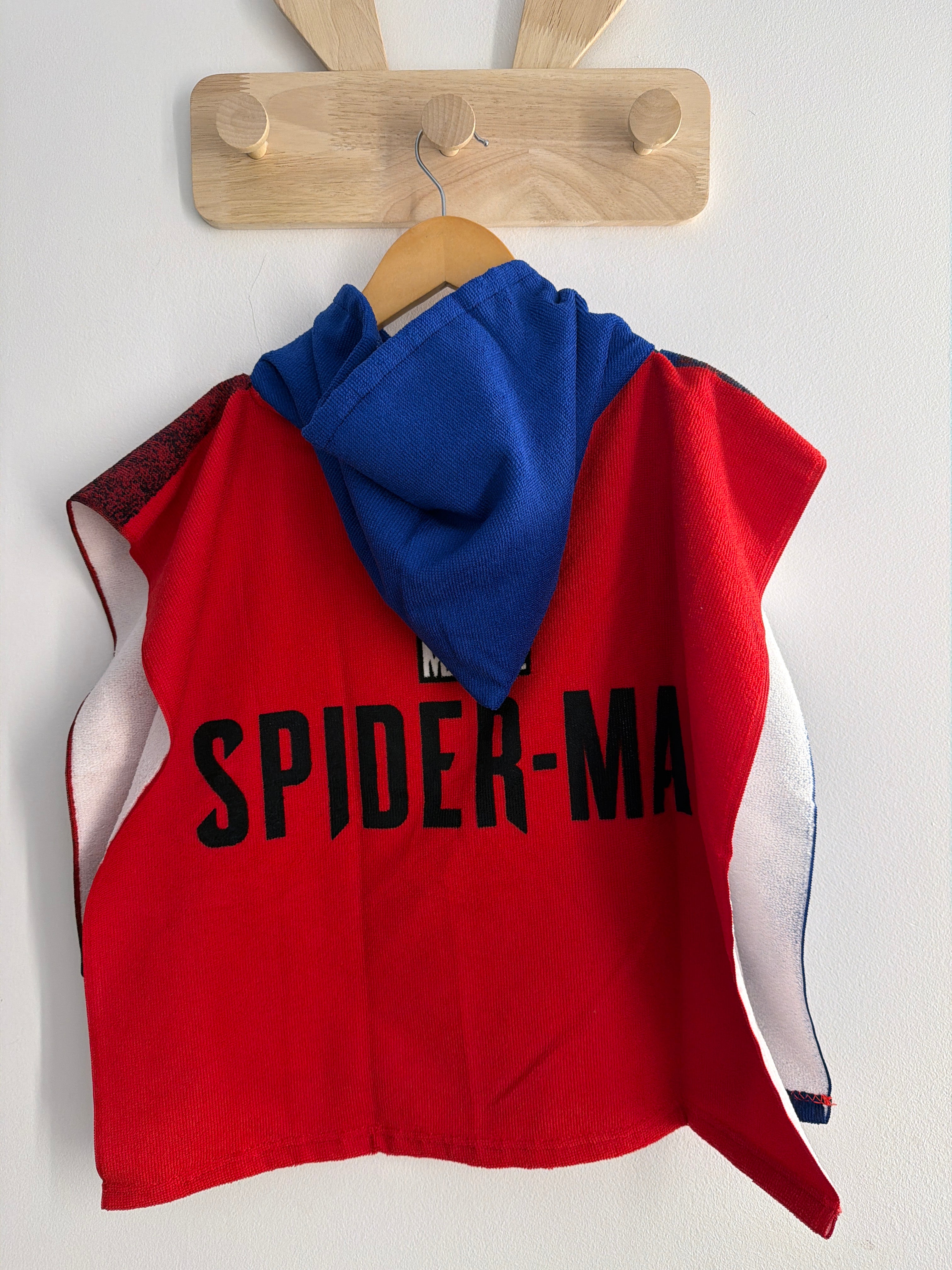 Poncho spiderman
