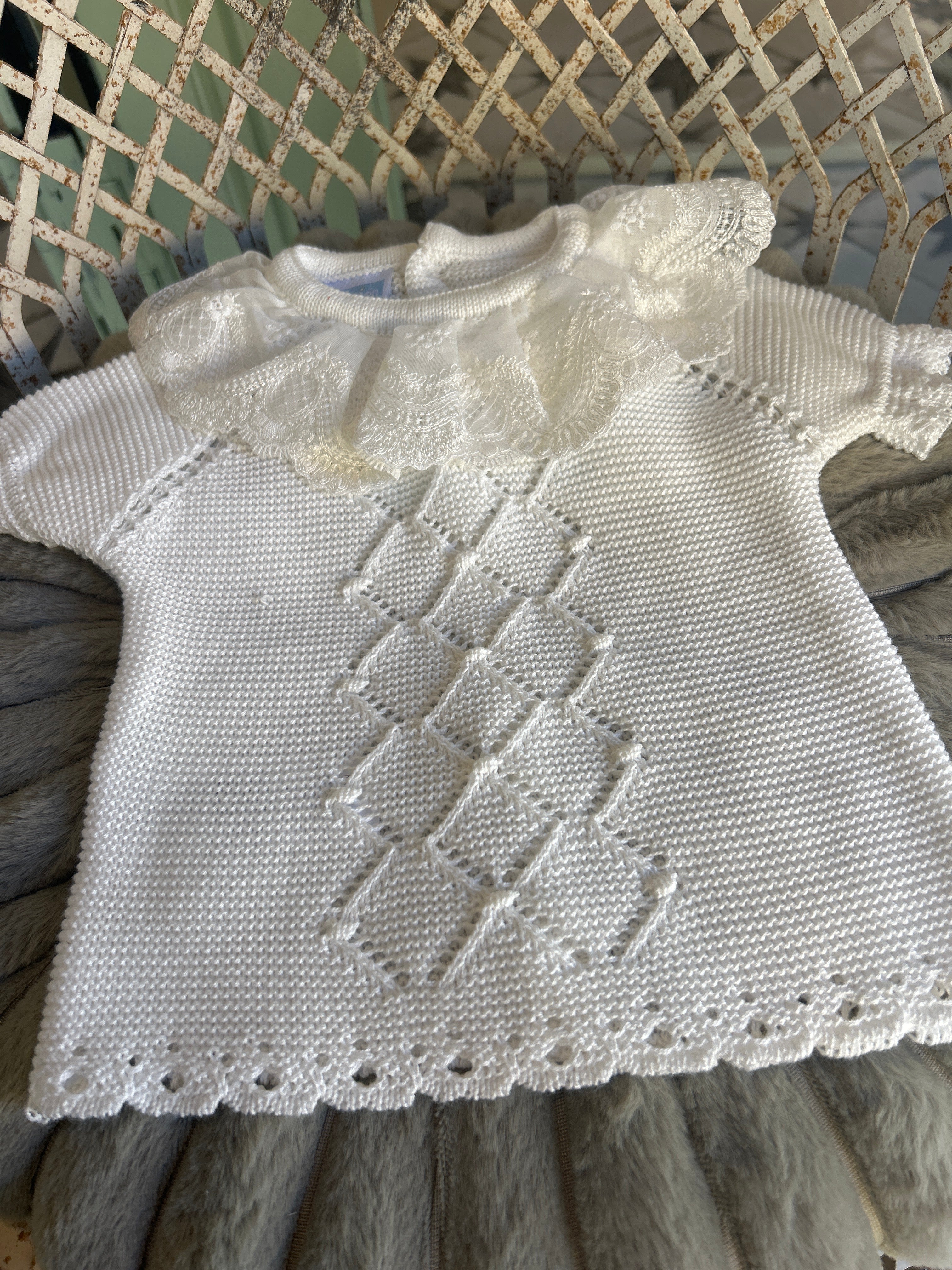 Conjunto hilo blanco roto
