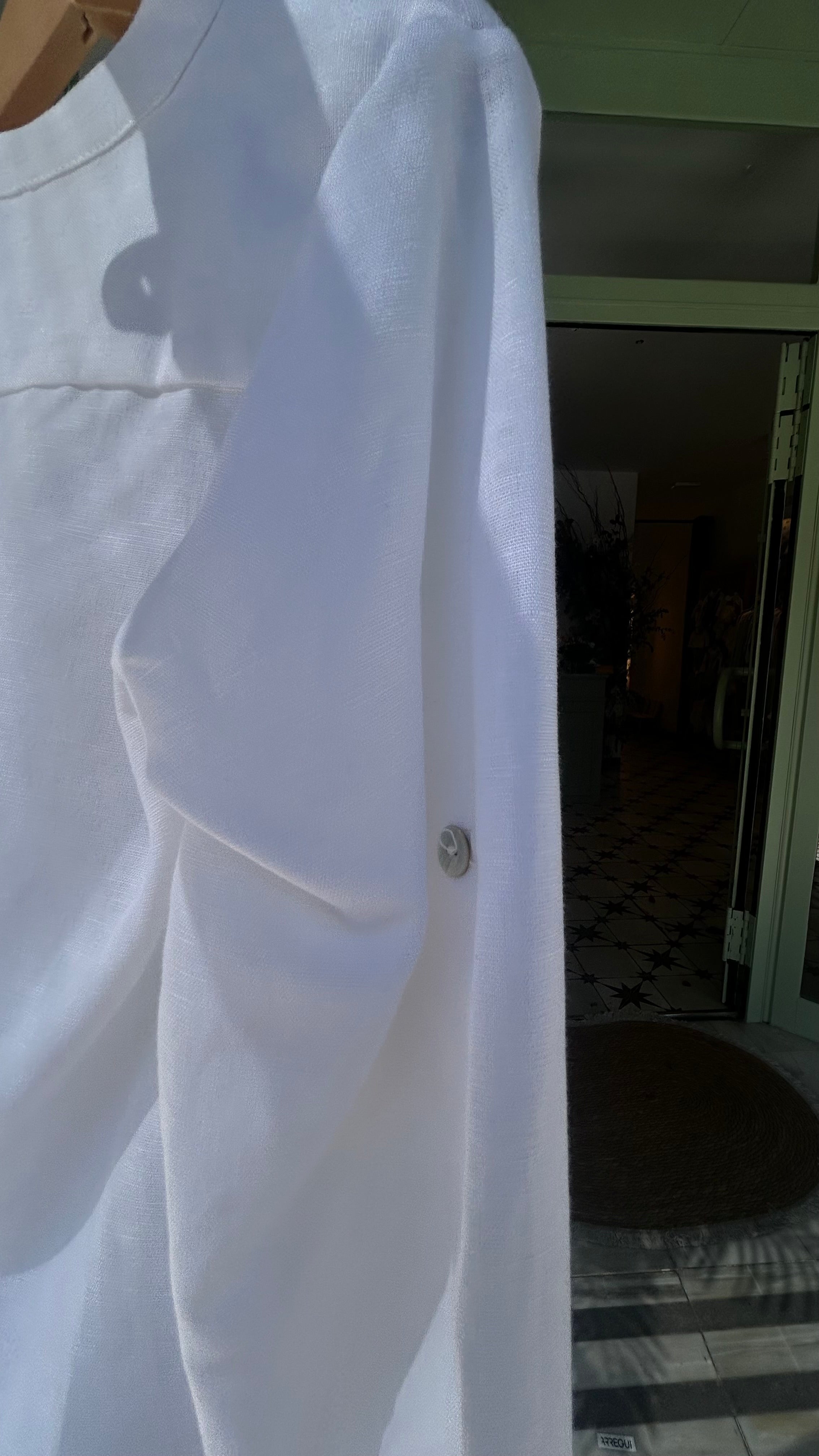 CAMISA BLANCA BOTONES