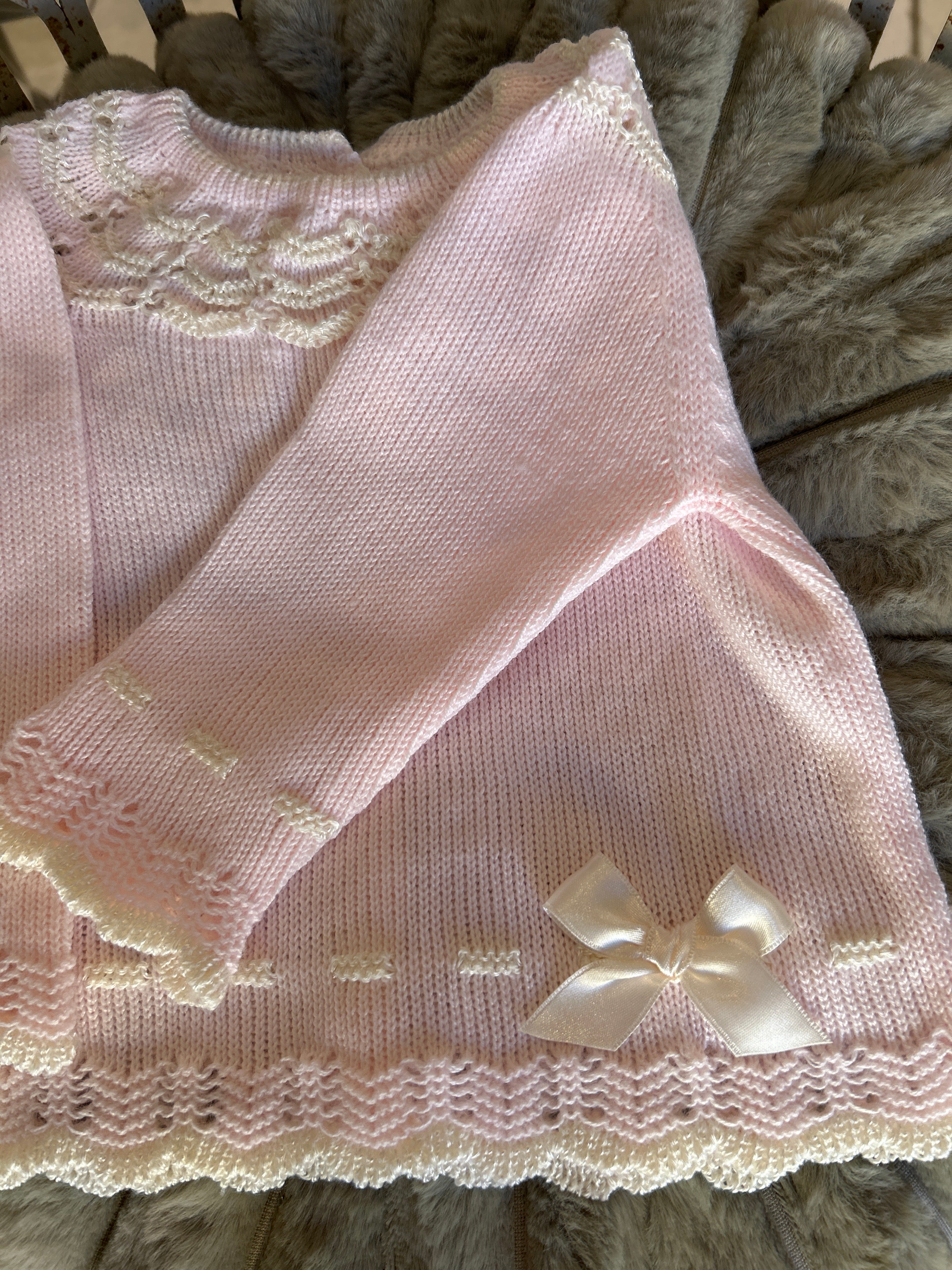 Conjunto hilo rosa y beig