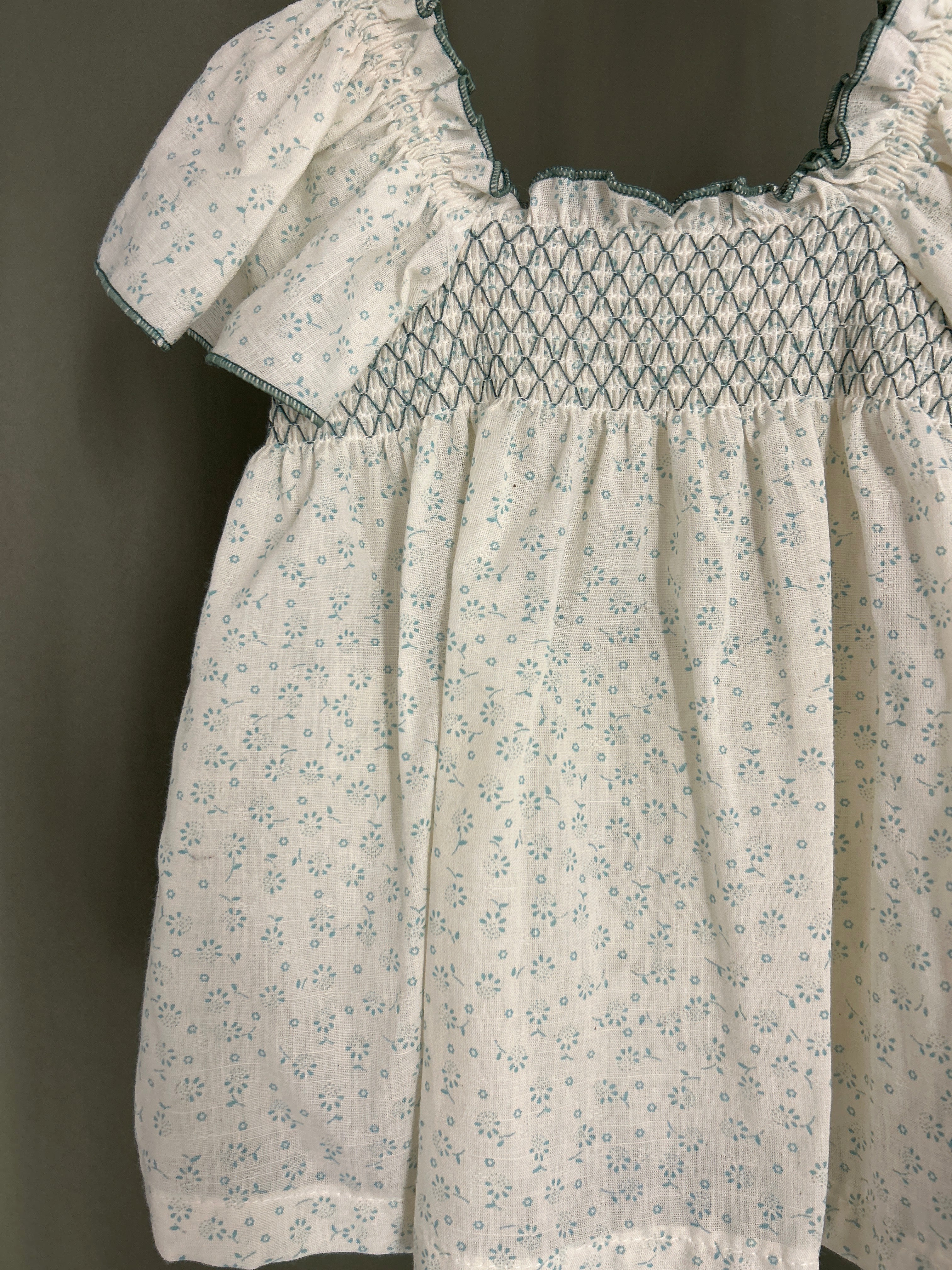 VESTIDO FLORECITAS VERDES