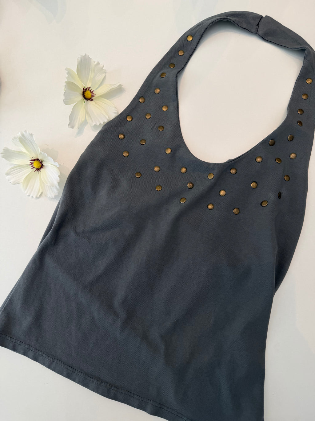 Top tachuela gris