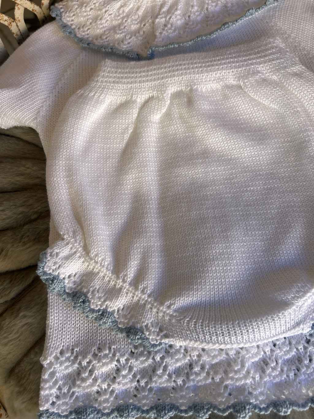 Conjunto hilo blanco y ducado